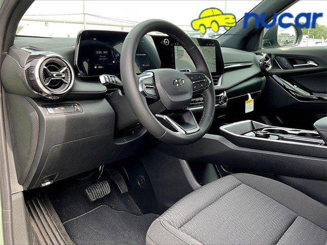Photo of 2026 Green Chevrolet Equinox