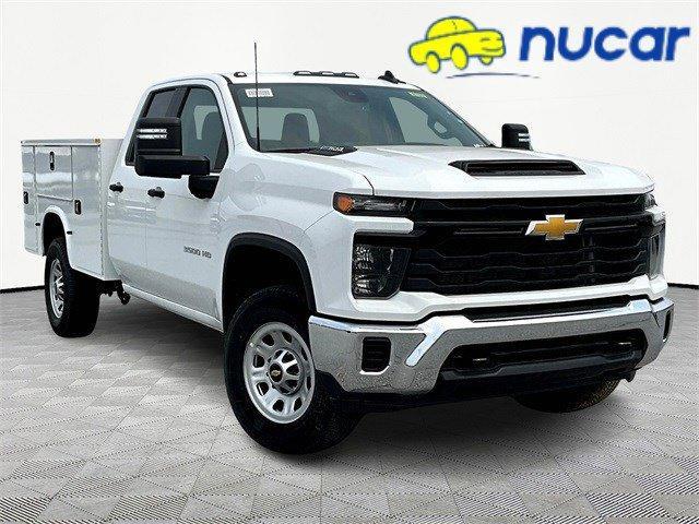Photo of 2025 White Chevrolet Silverado 3500