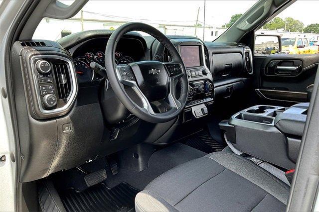 Photo of 2022 Silver Ice Metallic Chevrolet Silverado 1500 Limited