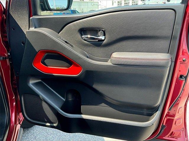 Photo of 2022 Cardinal Red Nissan Frontier