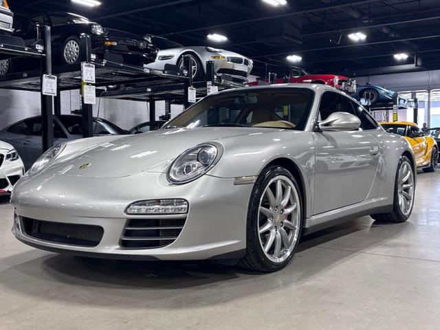 Photo of 2011 Platinum Silver Metallic Porsche 911