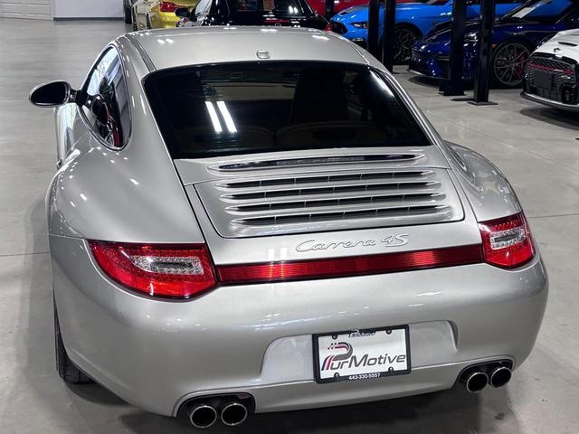 Photo of 2011 Platinum Silver Metallic Porsche 911