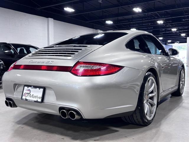 Photo of 2011 Platinum Silver Metallic Porsche 911