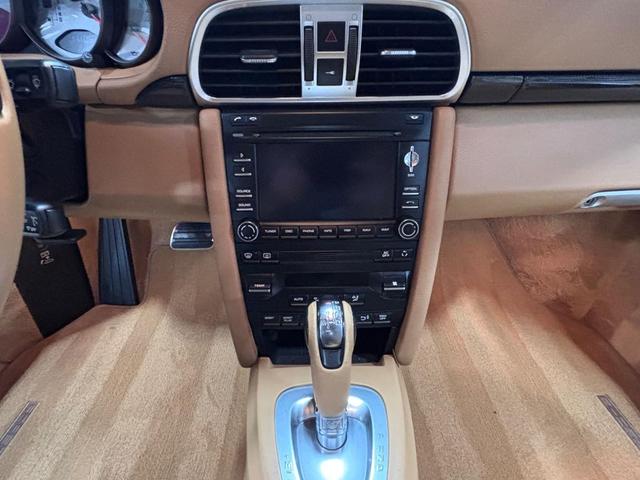 Photo of 2011 Platinum Silver Metallic Porsche 911