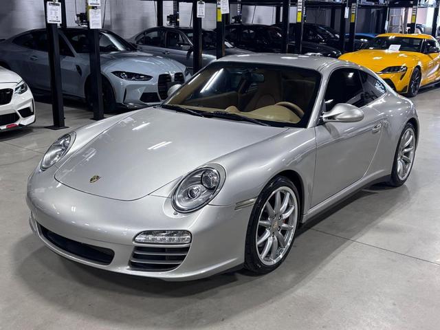 Photo of 2011 Platinum Silver Metallic Porsche 911