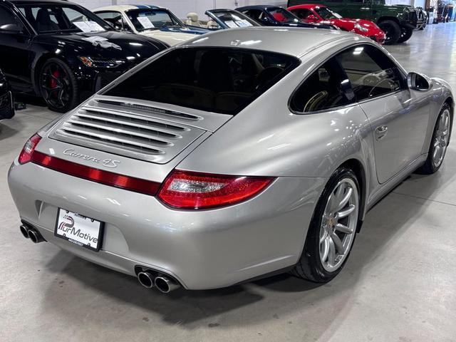 Photo of 2011 Platinum Silver Metallic Porsche 911