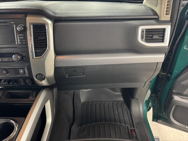Photo of 2016 GREEN / BEIGE 2TONE Nissan Titan XD