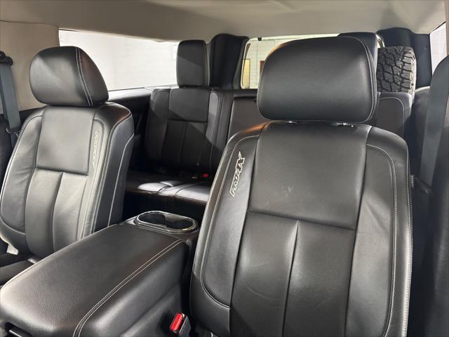 Photo of 2016 GREEN / BEIGE 2TONE Nissan Titan XD