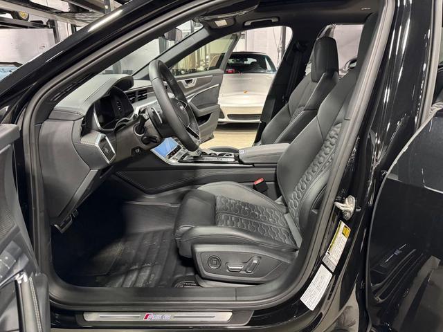 Photo of 2024 BLACK Audi RS 6 Avant