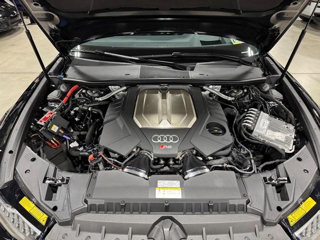 Photo of 2024 BLACK Audi RS 6 Avant