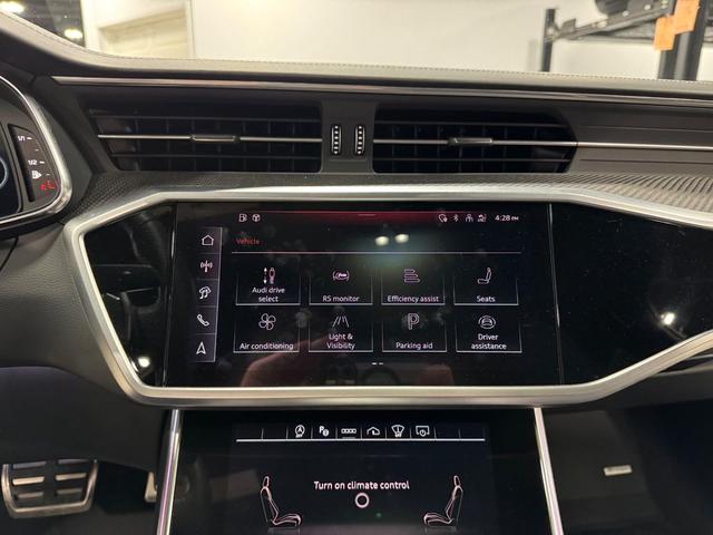 Photo of 2024 BLACK Audi RS 6 Avant