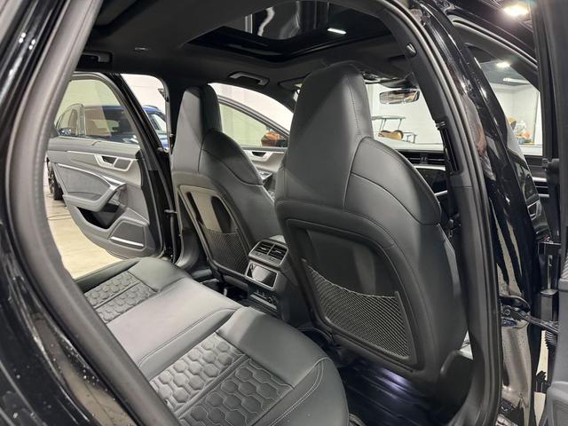 Photo of 2024 BLACK Audi RS 6 Avant
