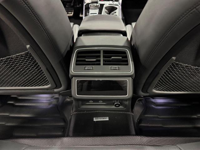 Photo of 2024 BLACK Audi RS 6 Avant
