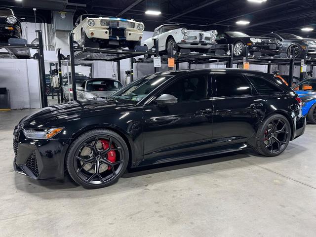 Photo of 2024 BLACK Audi RS 6 Avant
