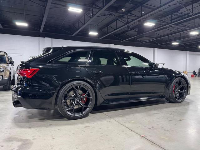 Photo of 2024 BLACK Audi RS 6 Avant