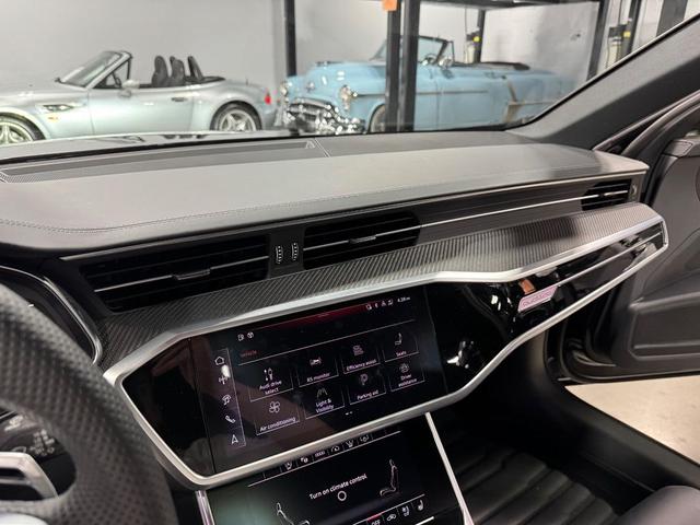 Photo of 2024 BLACK Audi RS 6 Avant