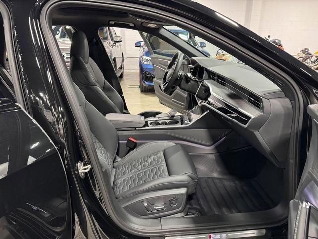 Photo of 2024 BLACK Audi RS 6 Avant