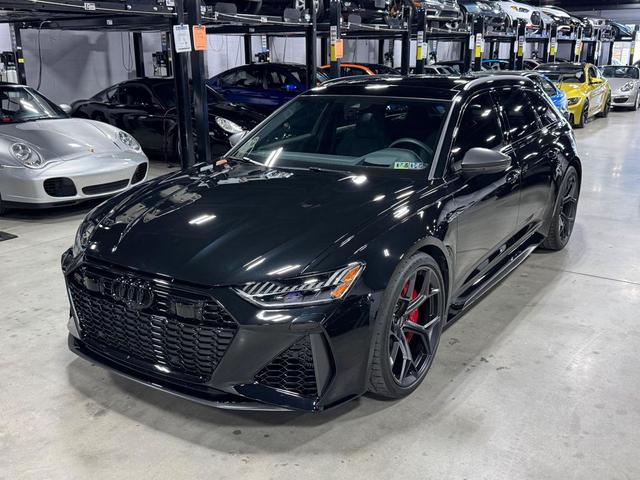 Photo of 2024 BLACK Audi RS 6 Avant