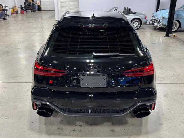 Photo of 2024 BLACK Audi RS 6 Avant