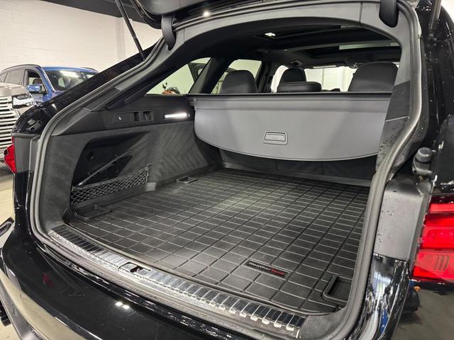 Photo of 2024 BLACK Audi RS 6 Avant