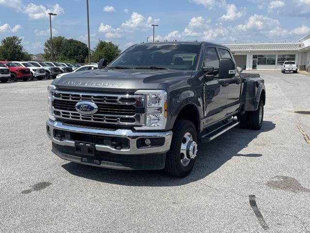 Photo of 2024 Gray Metallic Ford F-350