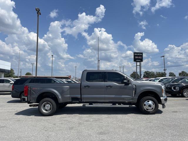 Photo of 2024 Gray Metallic Ford F-350