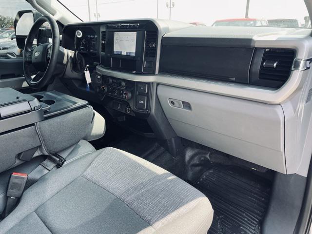 Photo of 2024 Gray Metallic Ford F-350