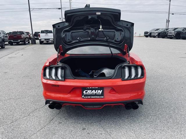 Photo of 2015 RACE RED Ford Mustang