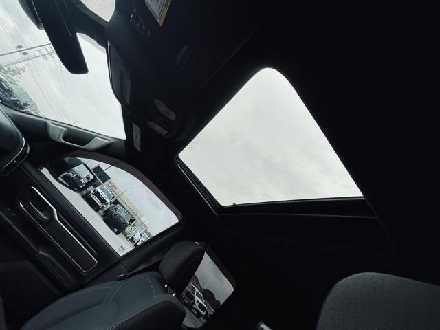 Photo of 2021 Bright White Clearcoat RAM 1500