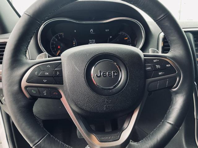 Photo of 2017 Bright White Clearcoat Jeep Grand Cherokee
