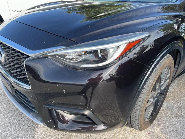 Photo of 2018 Black INFINITI QX30