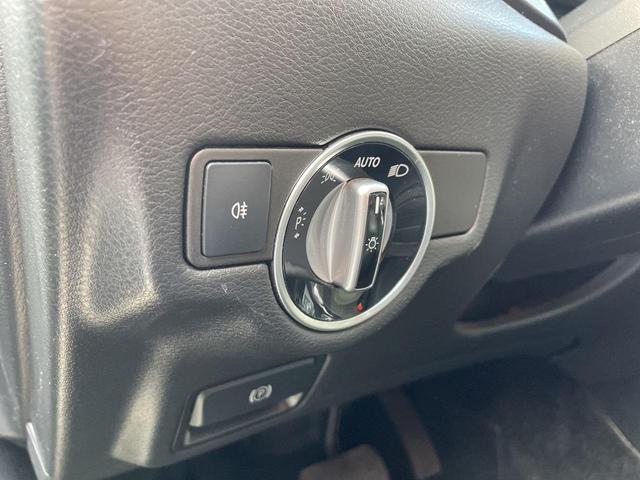 Photo of 2018 Black INFINITI QX30