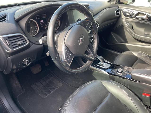 Photo of 2018 Black INFINITI QX30