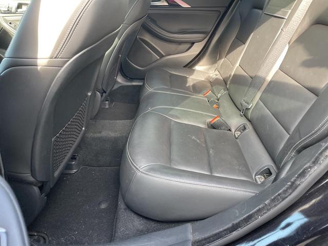 Photo of 2018 Black INFINITI QX30