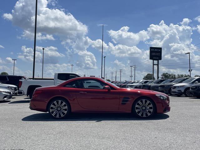 Photo of 2018 designo Cardinal Red Metallic Mercedes-Benz SL 450