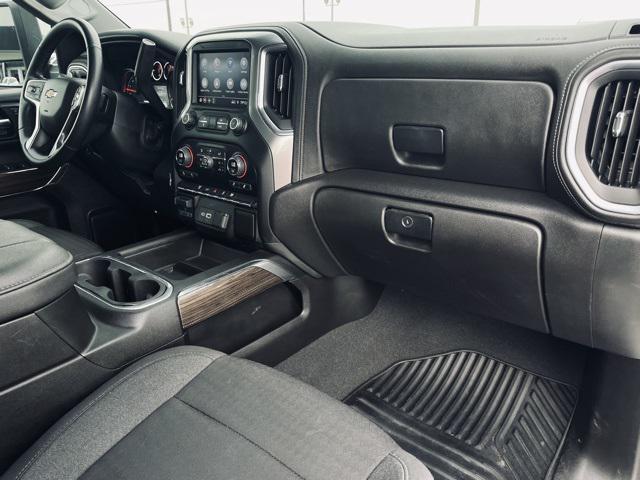 Photo of 2023 Iridescent Pearl Tricoat Chevrolet Silverado 3500
