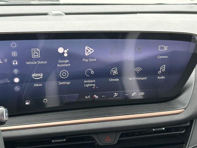 Photo of 2025 Summit White Buick Envision