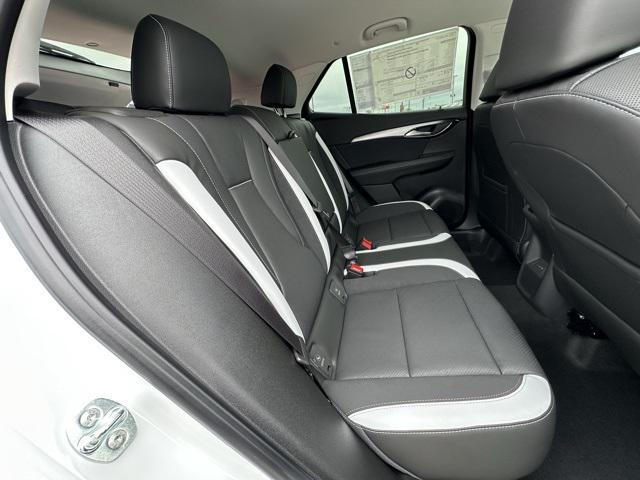 Photo of 2025 Summit White Buick Envision