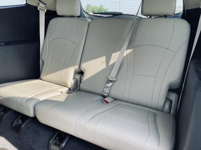 Photo of 2021 Summit White Buick Enclave