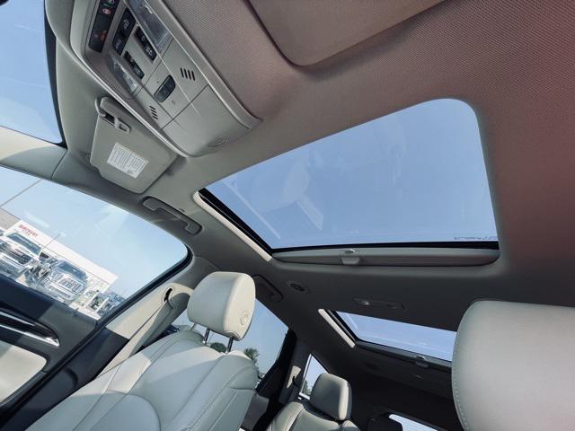 Photo of 2021 Summit White Buick Enclave