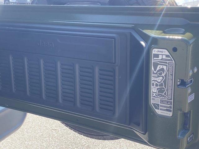 Photo of 2021 Sarge Green Clearcoat Jeep Wrangler Unlimited
