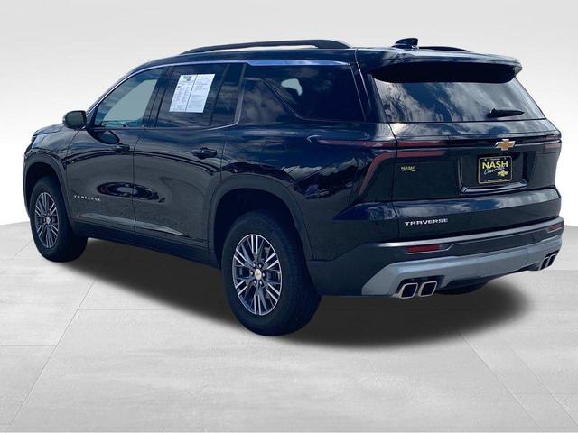 Photo of 2025 Mosaic Black Metallic Chevrolet Traverse