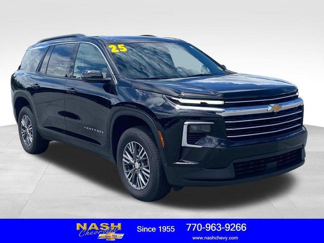 Photo of 2025 Mosaic Black Metallic Chevrolet Traverse
