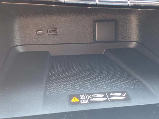 Photo of 2026 Polar White Tricoat Chevrolet Traverse