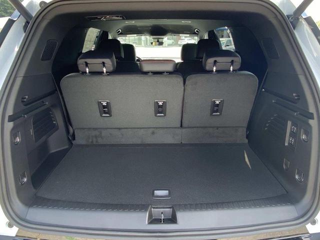 Photo of 2026 Polar White Tricoat Chevrolet Traverse