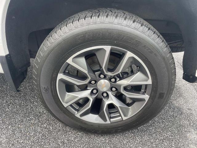 Photo of 2022 Summit White Chevrolet Silverado 1500
