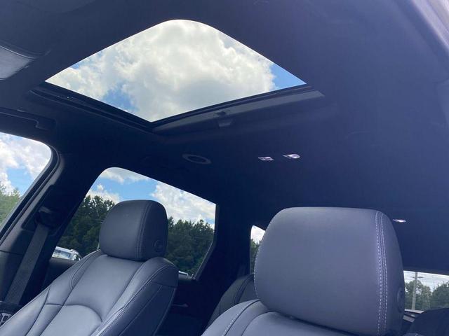 Photo of 2022 Quicksilver Metallic Buick Enclave