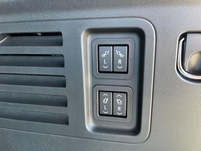 Photo of 2026 Sterling Gray Metallic Chevrolet Traverse