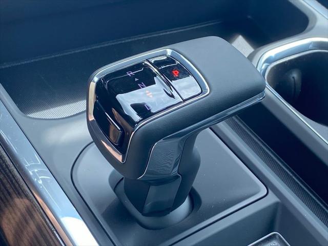 Photo of 2025 Summit White Chevrolet Silverado 1500