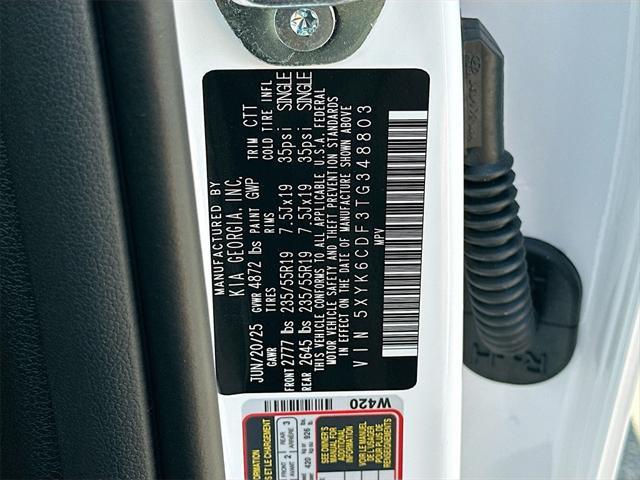 Photo of 2026 White Pearl Kia Sportage
